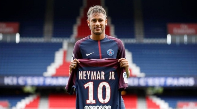 內(nèi)馬爾英文名大揭秘：Neymar與Neymar Jr.全解析