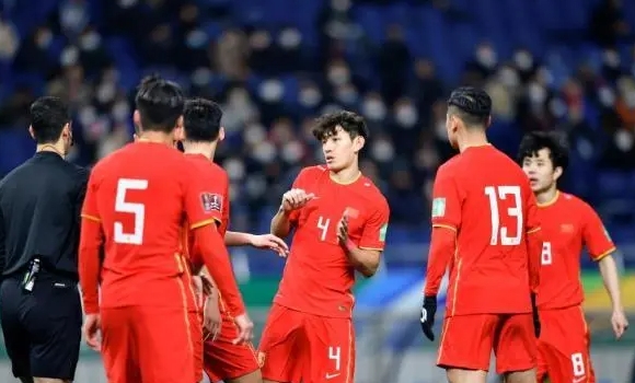 12 强赛：中国 0:1 日本，比赛失利但精神可嘉