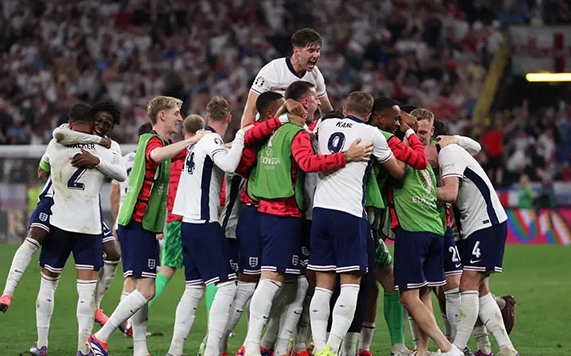 英格兰队欧洲杯半决赛告捷，王室祝贺振奋人心