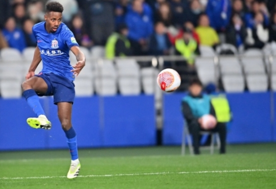 申花vs三镇：马纳法受伤