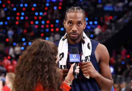 快船惨败湖人，莱昂纳德发声，聚焦交易与球队困境