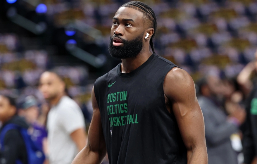 布朗盛赞东契奇，赛场尽显实力