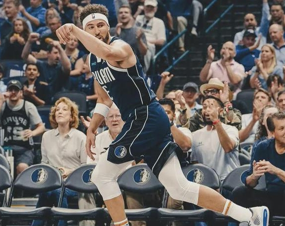 独行侠险胜马刺，终结连败