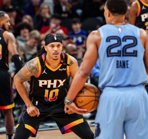 灰熊险胜太阳，上演逆转好戏