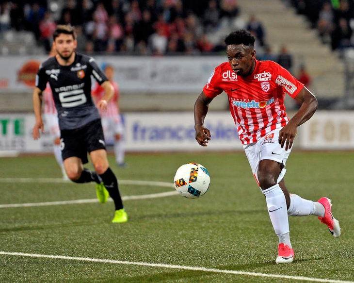 费迪南德谈曼联 vs 阿森纳：巴因德尔失误致命，但球队有积极