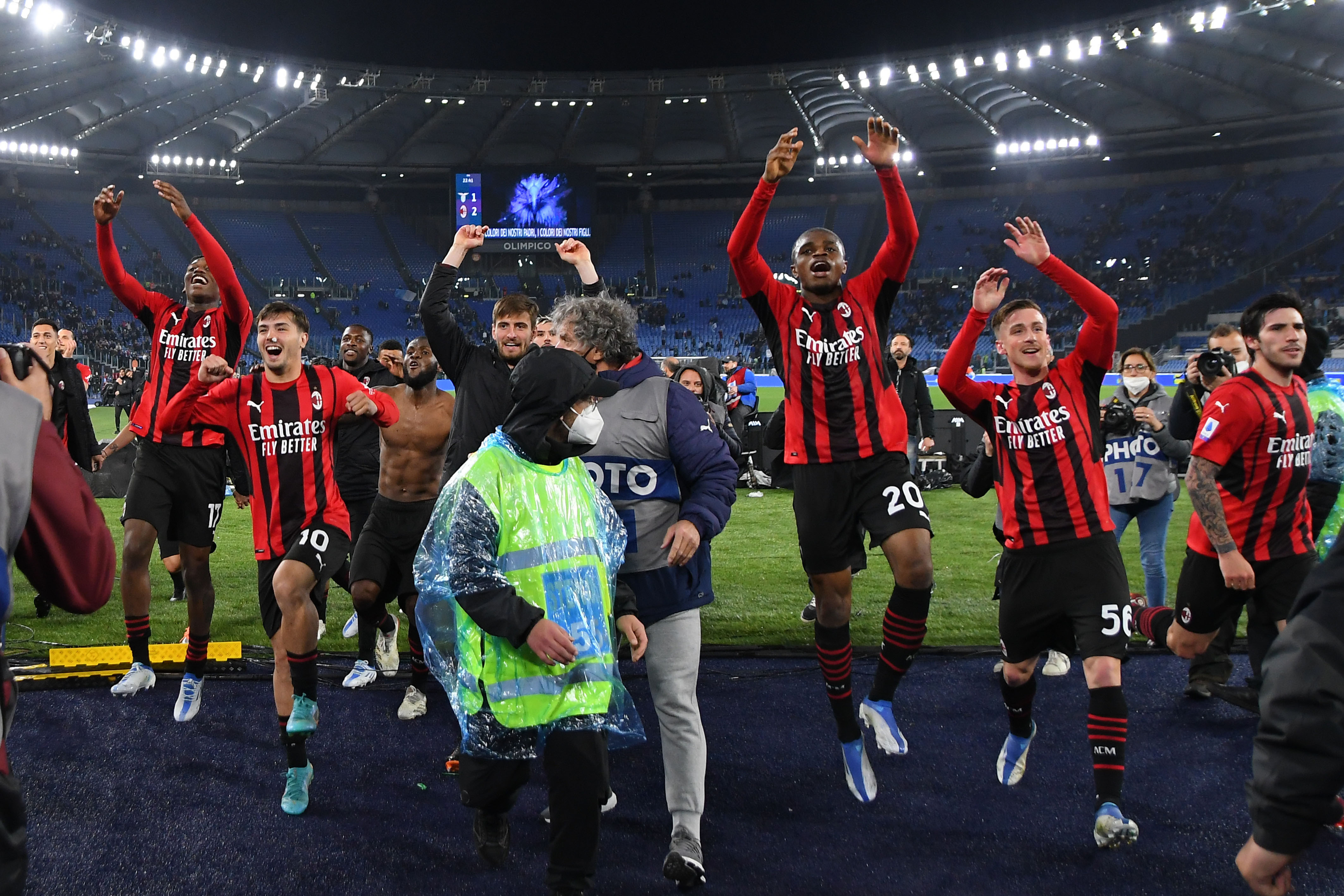 國(guó)米歐冠征途：在強(qiáng)敵環(huán)伺中破浪前行